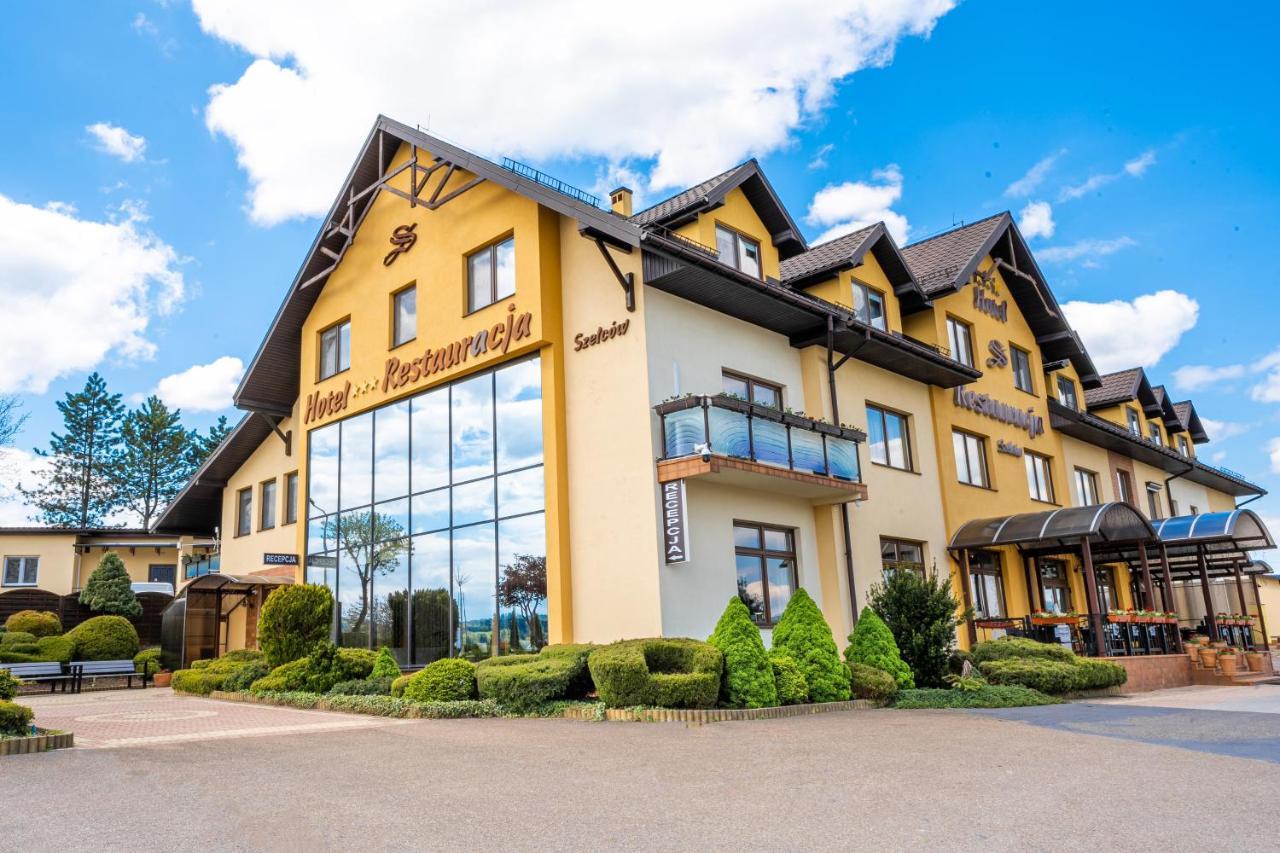 Hotel Szelcow Леско Екстериор снимка