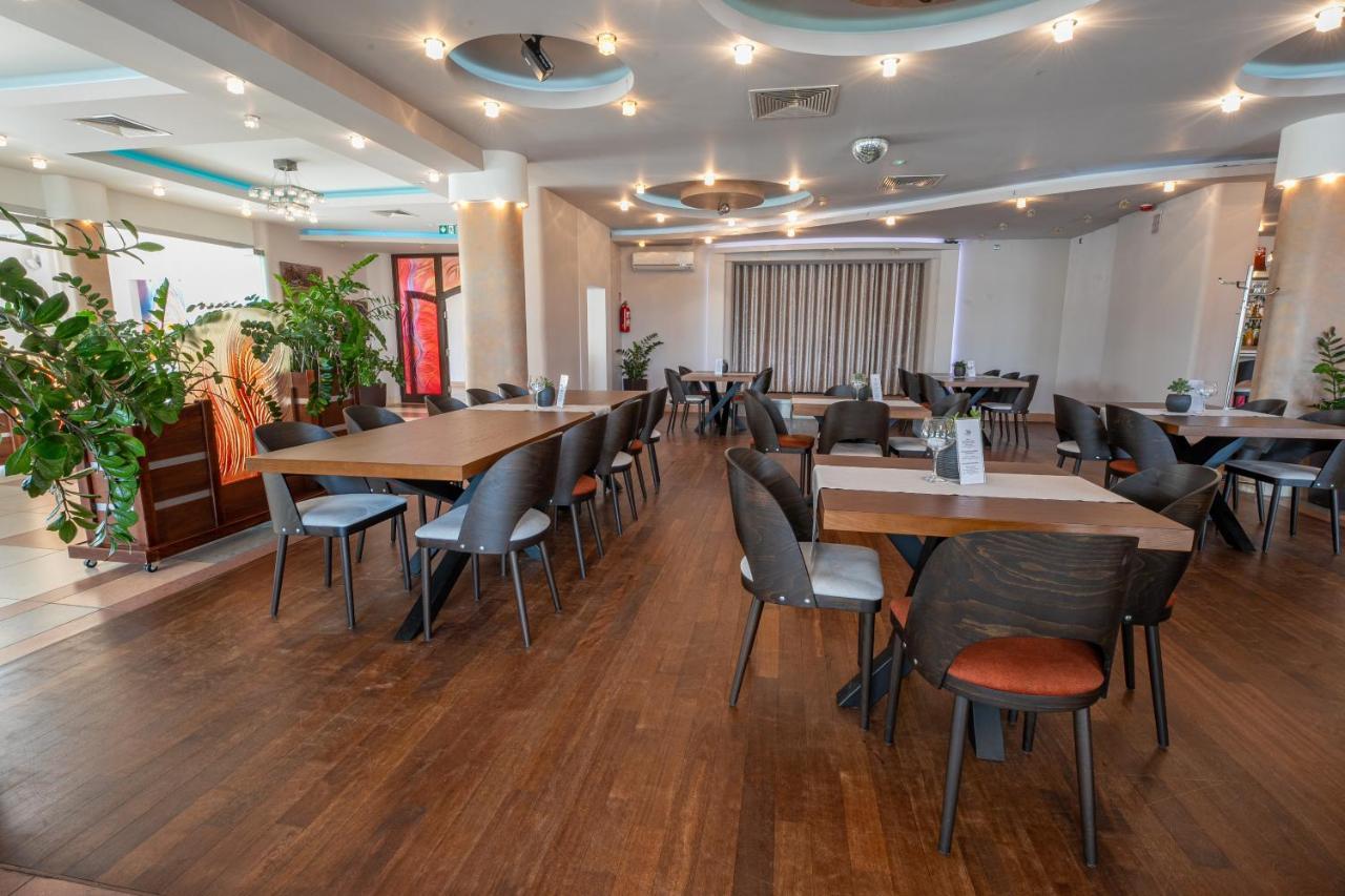 Hotel Szelcow Леско Екстериор снимка